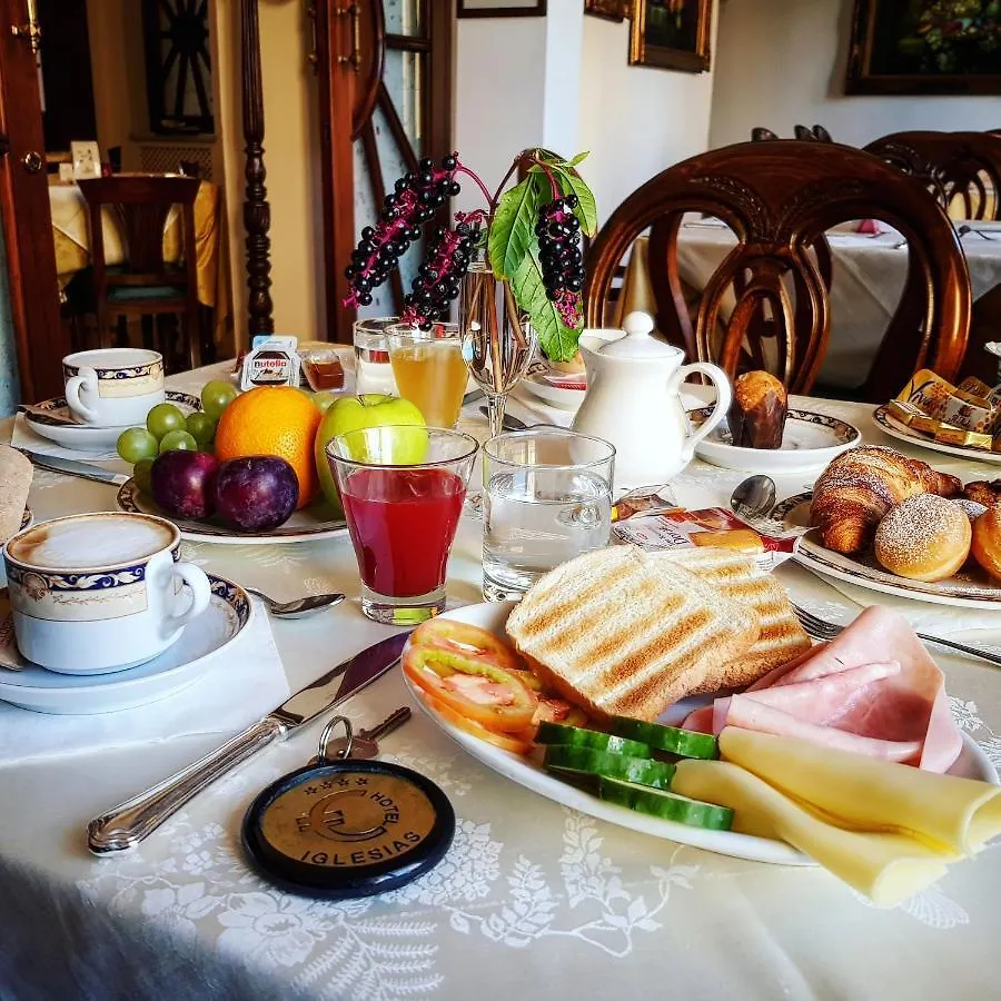 Euro Hotel איגלסיאס