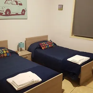Pensión Etna Parking **